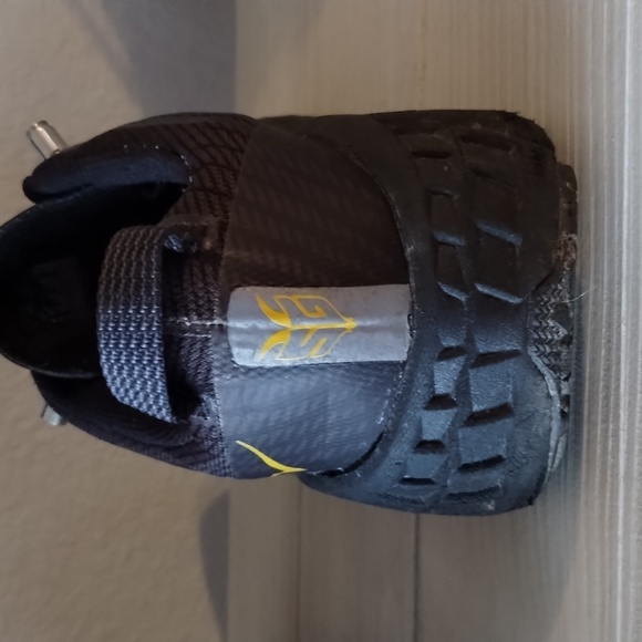 Hoka - Picture 5 of 7